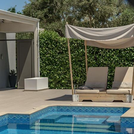 Dareia Suites Planos  Luaran gambar
