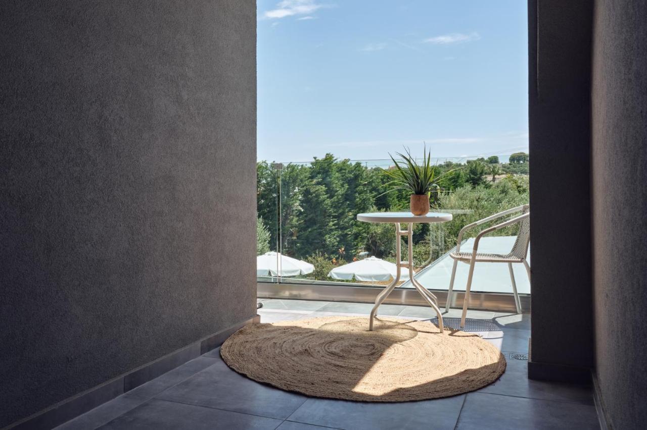 Dareia Suites Planos  Luaran gambar