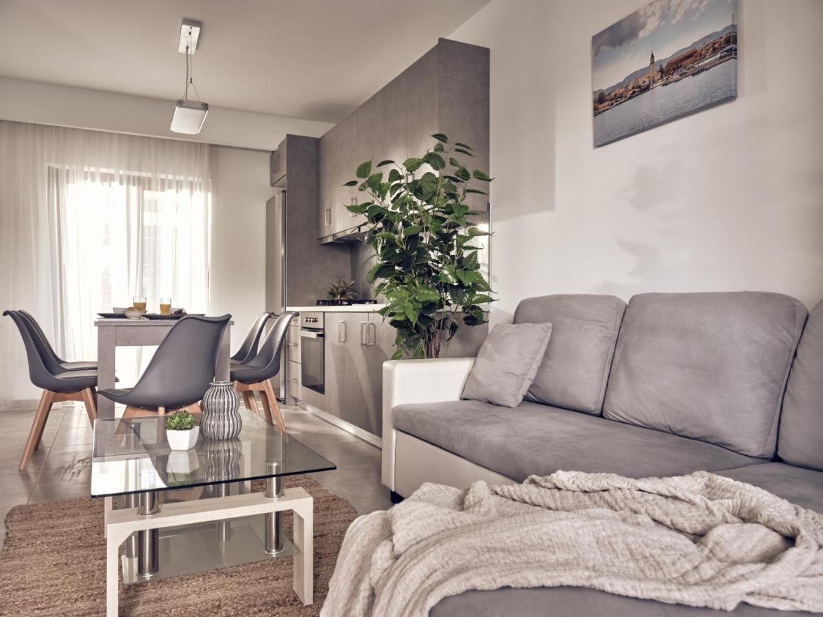 Dareia Suites Planos  Luaran gambar