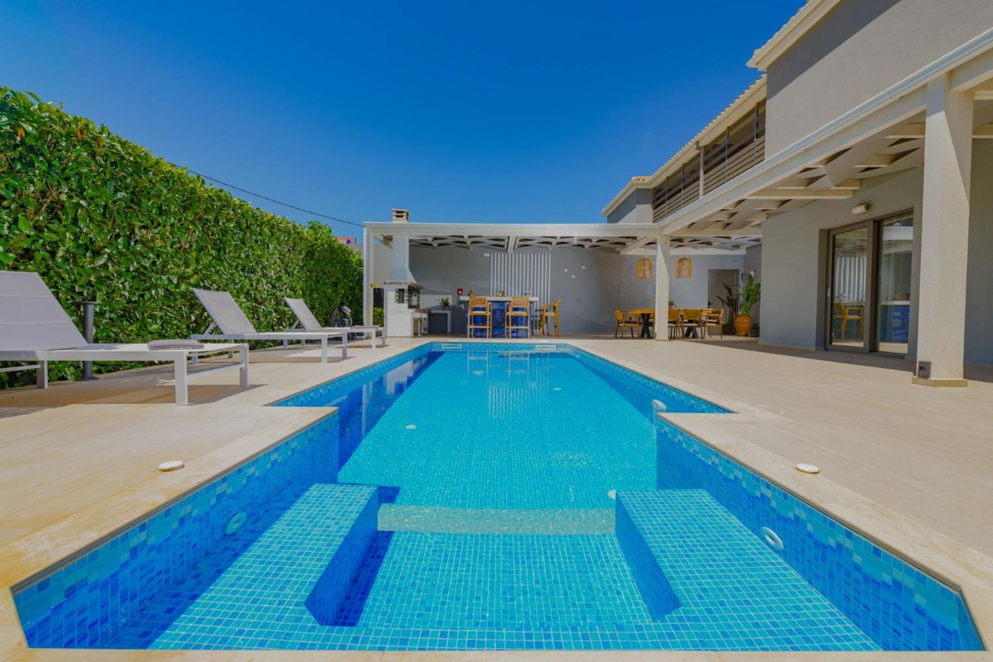 Dareia Suites Planos  Luaran gambar